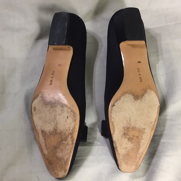 EUC Salvatore Ferragamo   Low Heels - Picture 5 of 8